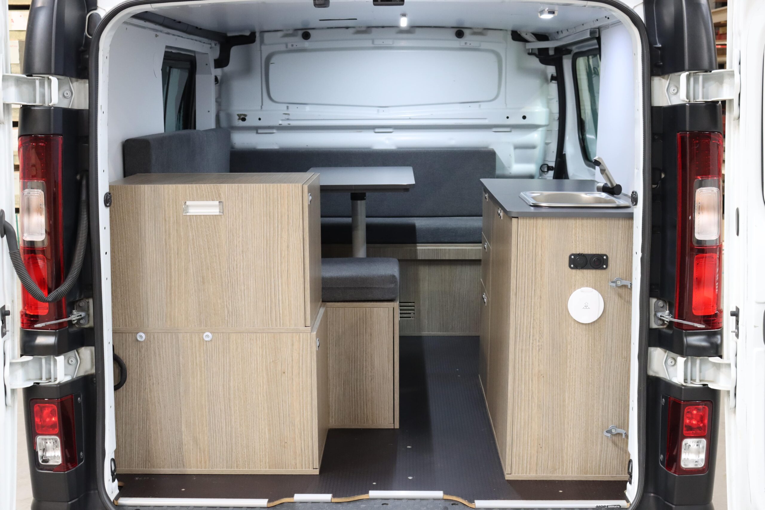 Peugeot Expert Van - aménagement et équipement sur mesure